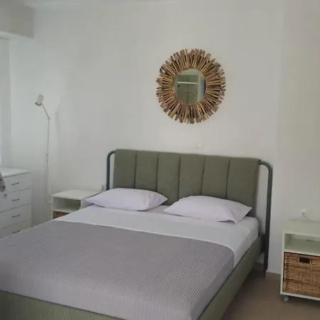 Aurora Galini - Sky-blue Serenity * Parasporos